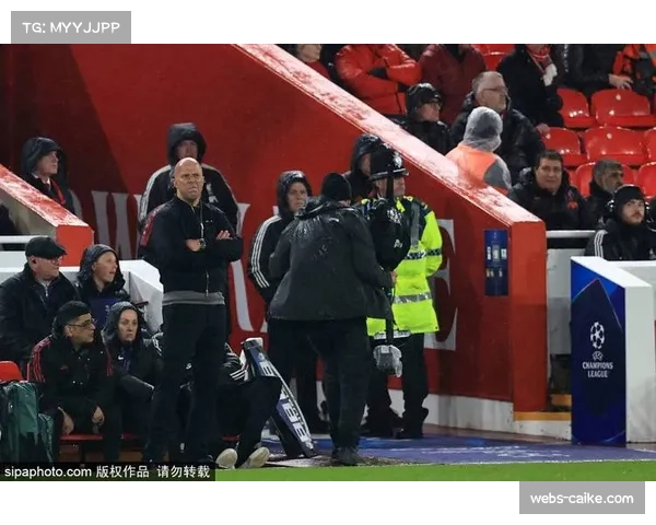 利物浦前锋埃基蒂克无对抗下伤退，疑似跟腱断裂赛季报销